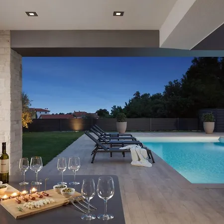 Villa Luxury Aria Liznjan In Istria With Heated Pool