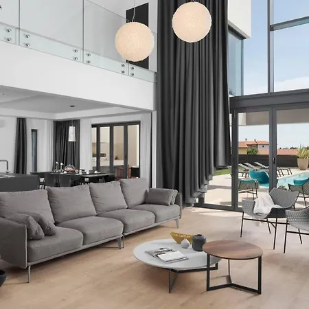 Luxury Aria Liznjan In Istria With Heated Pool Villa *