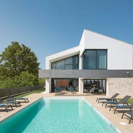Luxury Aria Liznjan In Istria With Heated Pool * Medulin